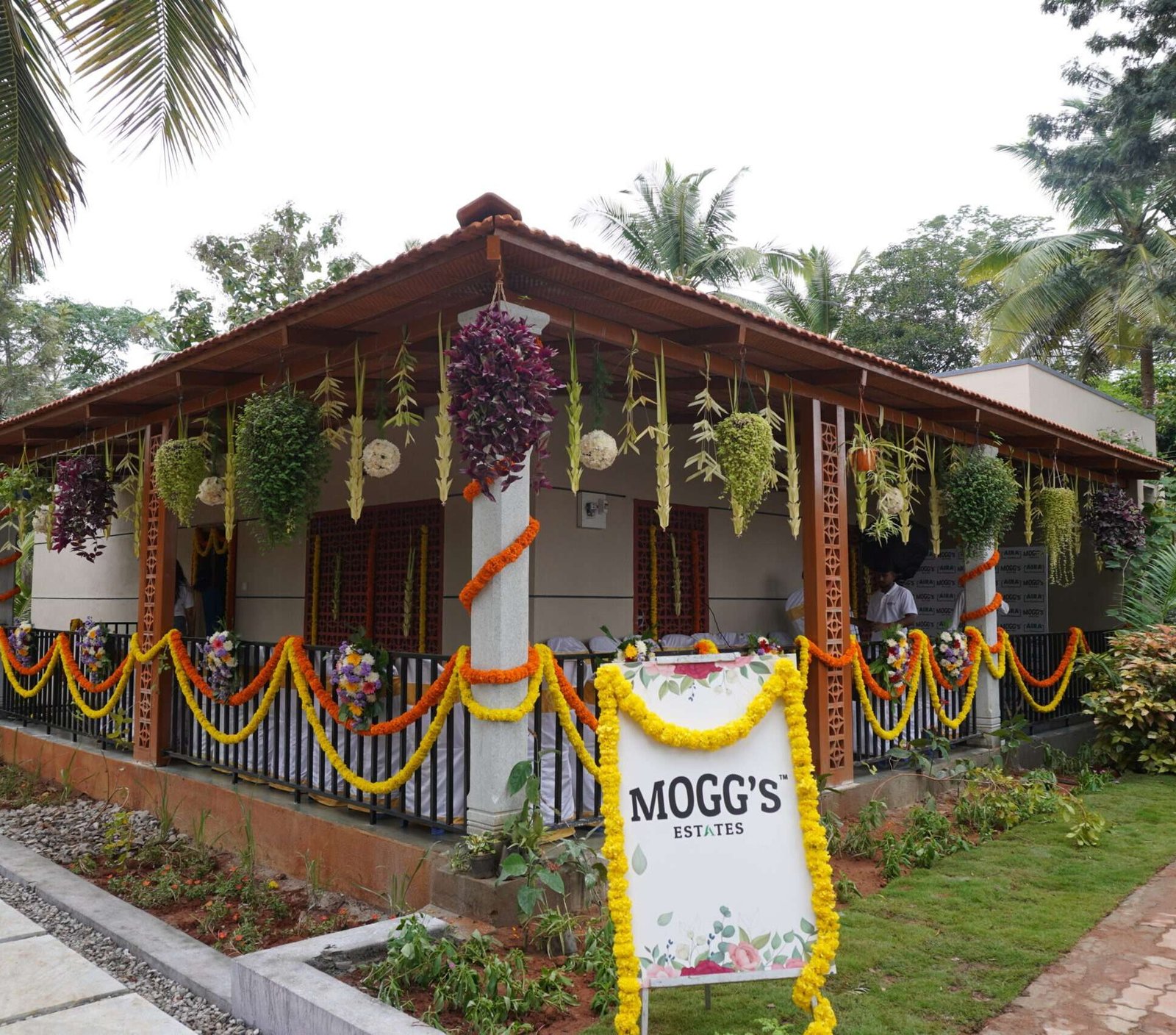 Moggs Aira Farm